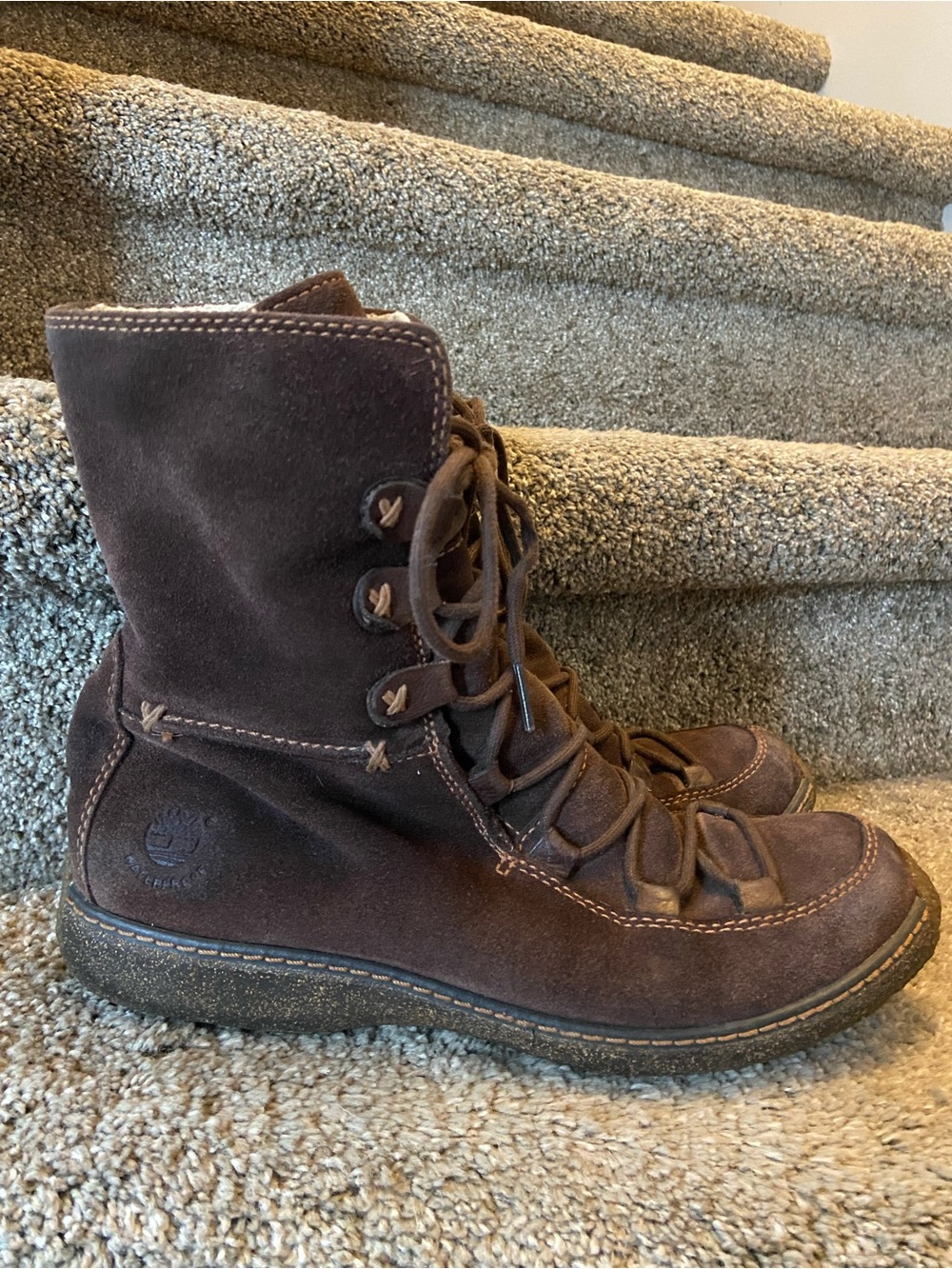 Pre owned Timberland Brown Suede Lace-Up Women's Boots 👢 lots of life in them